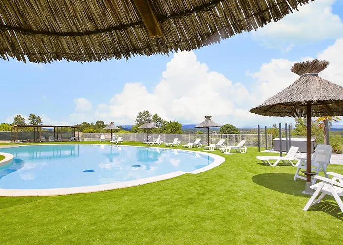 بيت للعطل Pet Friendly In *